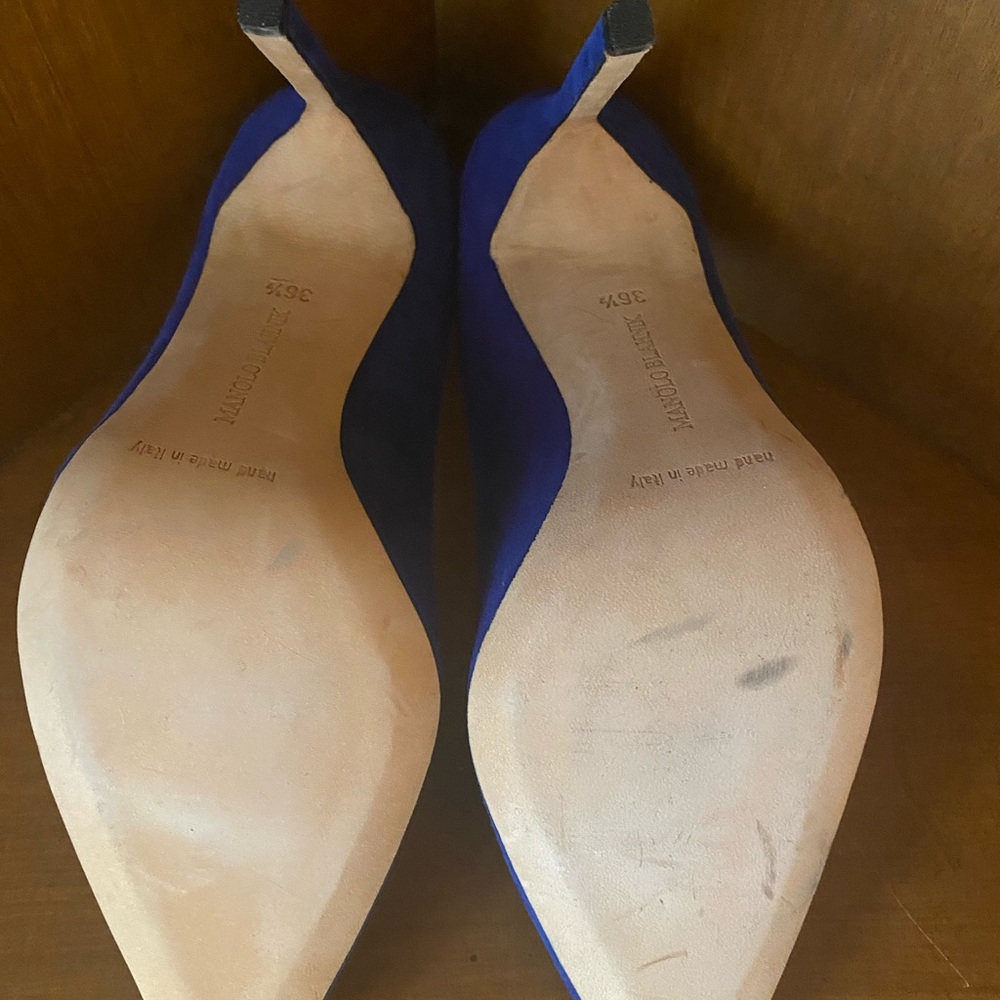 Manolo Blahnik Blue Pumps - Picture 4 of 7
